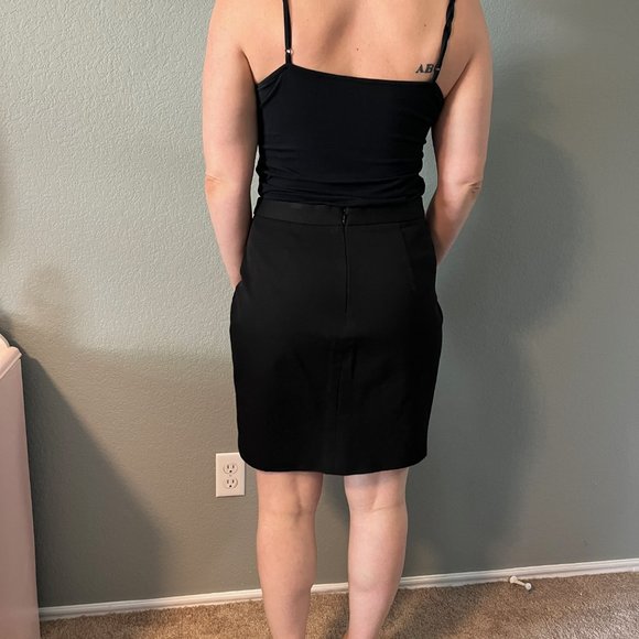 BR 6P black asymmetrical skirt - Picture 3 of 4